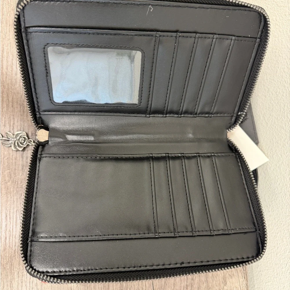 Ed Hardy Red and Black Skull Wallet Large Zipped Wristlet - Picture 7 of 10